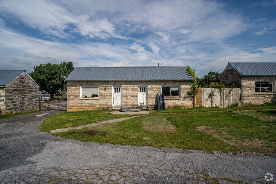 More Photos Of 16209 N Valley Pike, New Market Auto Salvage Facility For Sale