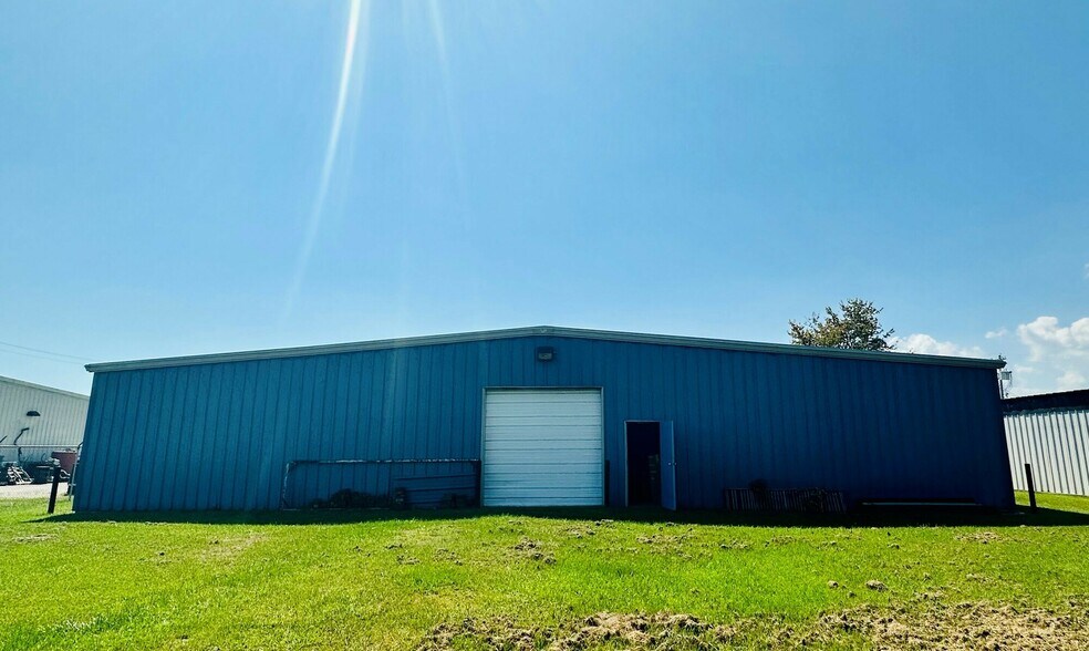 More Photos Of 3720 Wesley St, Myrtle Beach Warehouse For Lease