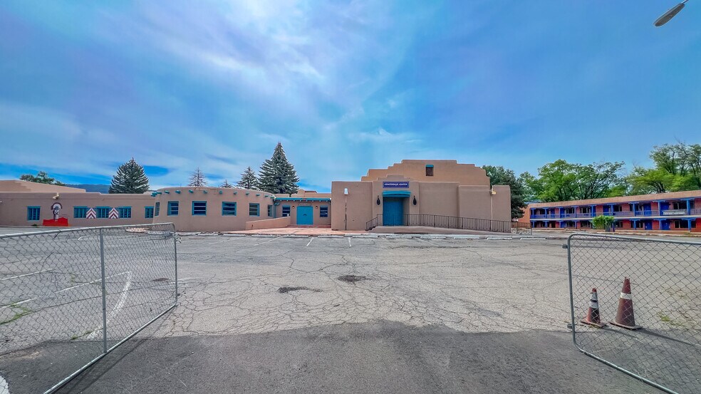 More Photos Of 413 Paseo Del Pueblo Norte, Taos Hotel For Sale