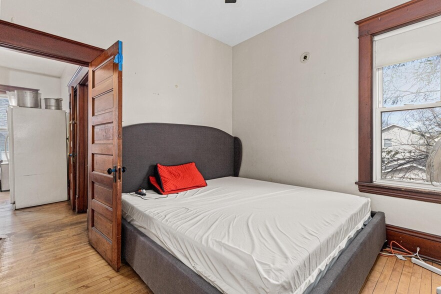 More Photos Of 3024 Chicago Ave, Minneapolis Apartments For Sale