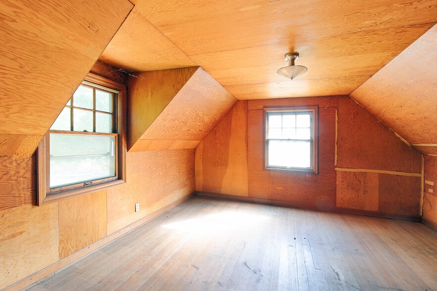 More Photos Of 6920 NW Thompson Rd, Portland Land For Sale