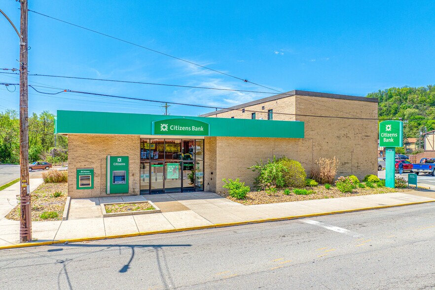 Primary Photo Of 850 Penn Ave, Turtle Creek Bank For Sale