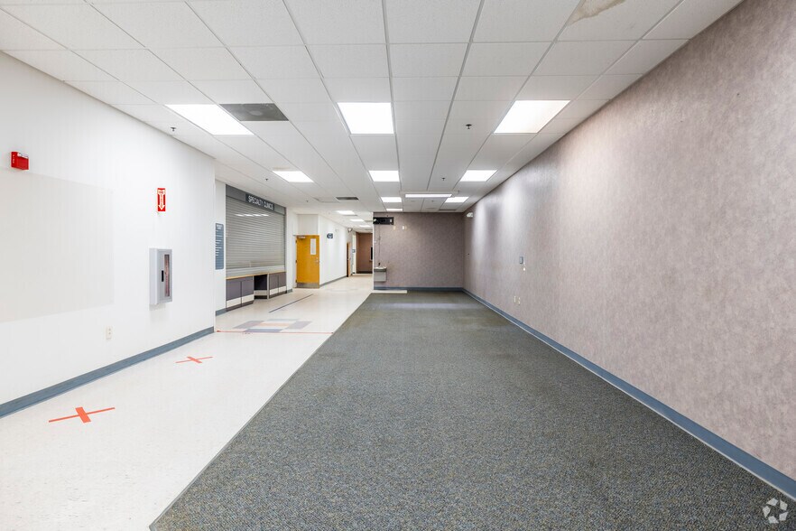More Photos Of 6104 Avenue Q South Dr, Lubbock Medical For Sale