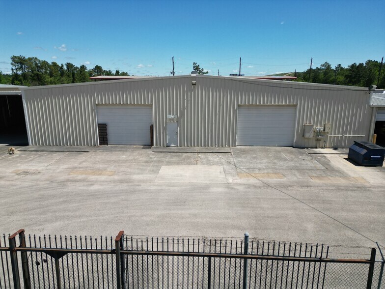 More Photos Of 1003 Atascocita Rd, Humble Warehouse For Lease