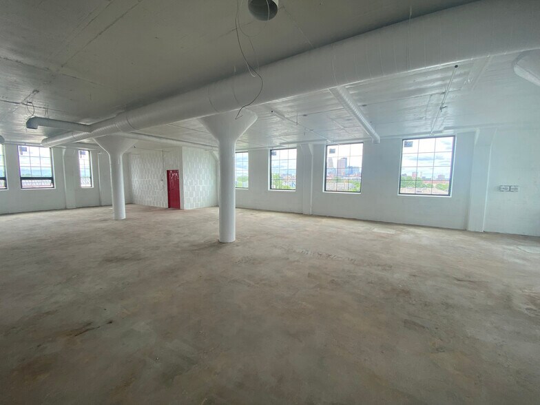 More Photos Of 1729 N 2nd St, Minneapolis Flex For Lease