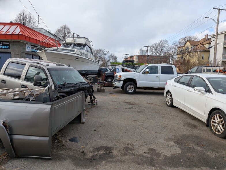 More Photos Of 250 Washington Ave, Winthrop Auto Repair For Sale