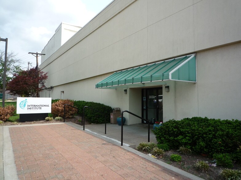 More Photos Of 3654 S Grand Blvd, Saint Louis Office For Sale