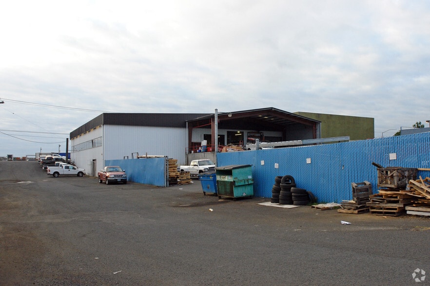 Primary Photo Of 8135 NE Martin Luther King Jr Blvd, Portland Warehouse For Sale