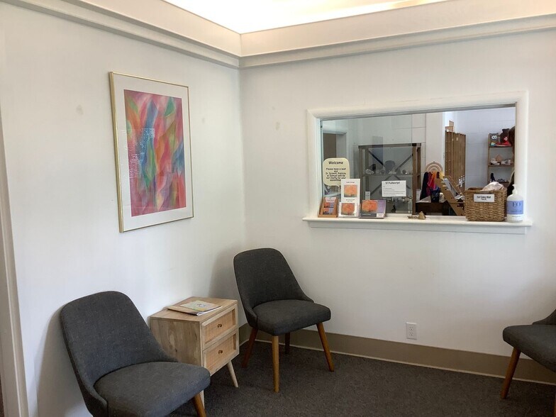 More Photos Of 511-517 Petaluma Ave, Sebastopol Medical For Lease