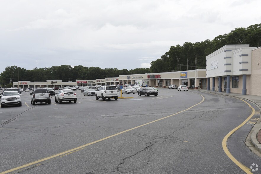 More Photos Of 3100 N Main St, Anderson Unknown For Lease