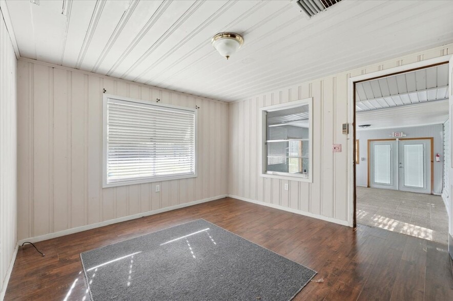 More Photos Of 506 Commonwealth Ave SW, Polk City Office Residential For Sale