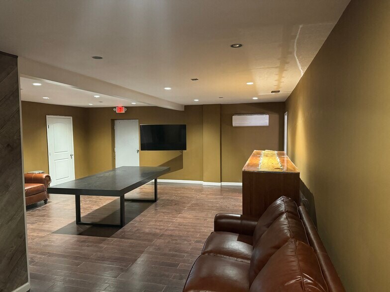 More Photos Of 2626 Lithonia Industrial Blvd, Lithonia Distribution For Sale