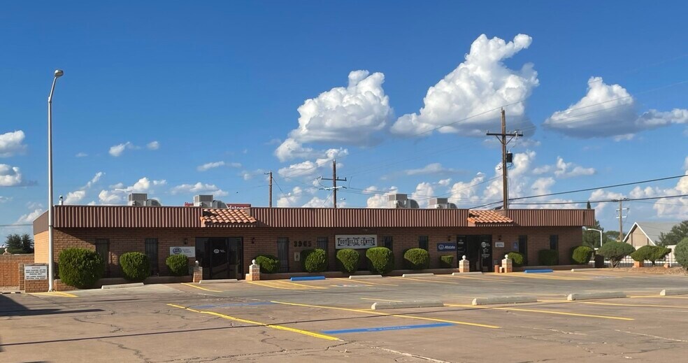 More Photos Of 3965 E Foothhills Dr, Sierra Vista Medical For Lease