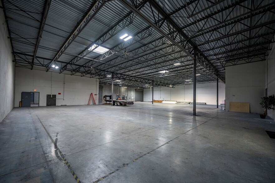 More Photos Of 14041 West Rd, Houston Flex For Sale