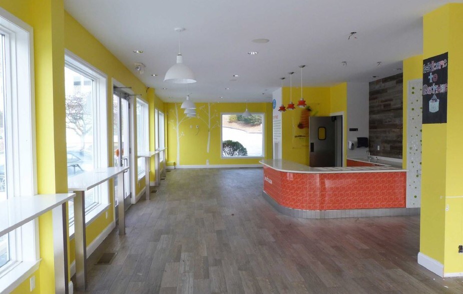 More Photos Of 170A Post Rd W, Westport Restaurant For Lease