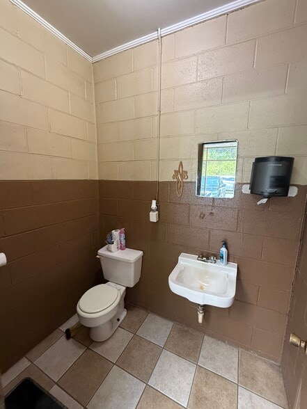 More Photos Of 69 Railroad Ave, Dora Specialty For Sale