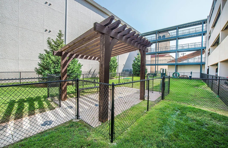 More Photos Of 301-409 N Walker Ave, Oklahoma City Apartments For Lease