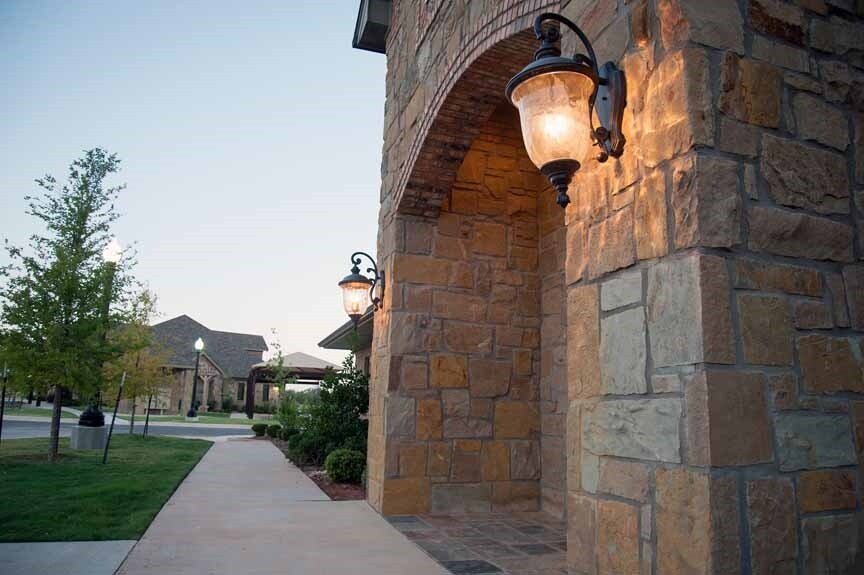 More Photos Of 749 E Gateway St, Abilene Office For Lease