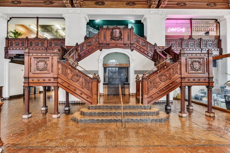 More Photos Of 1000 Van Ness Ave, San Francisco Apartments For Lease