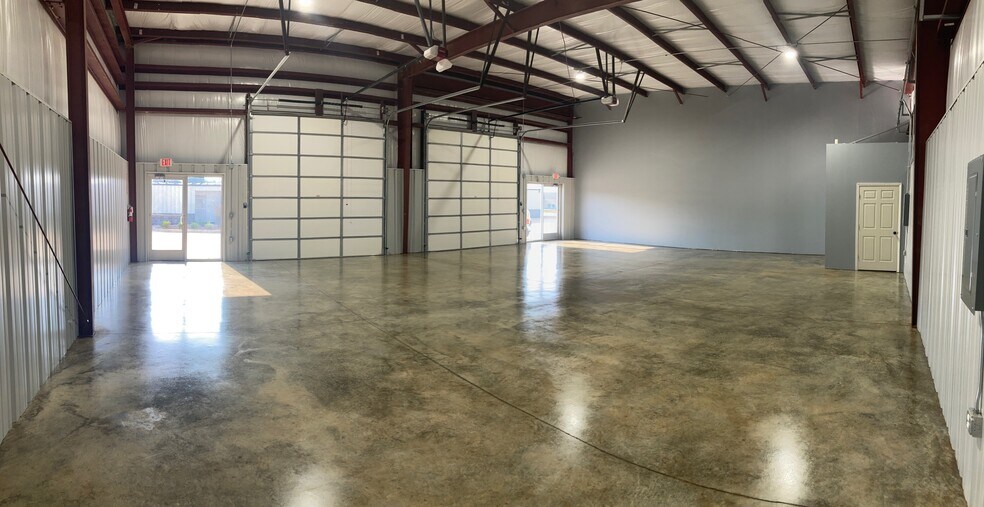 More Photos Of 2431 Washington Avenue, Jonesboro Light Distribution For Lease