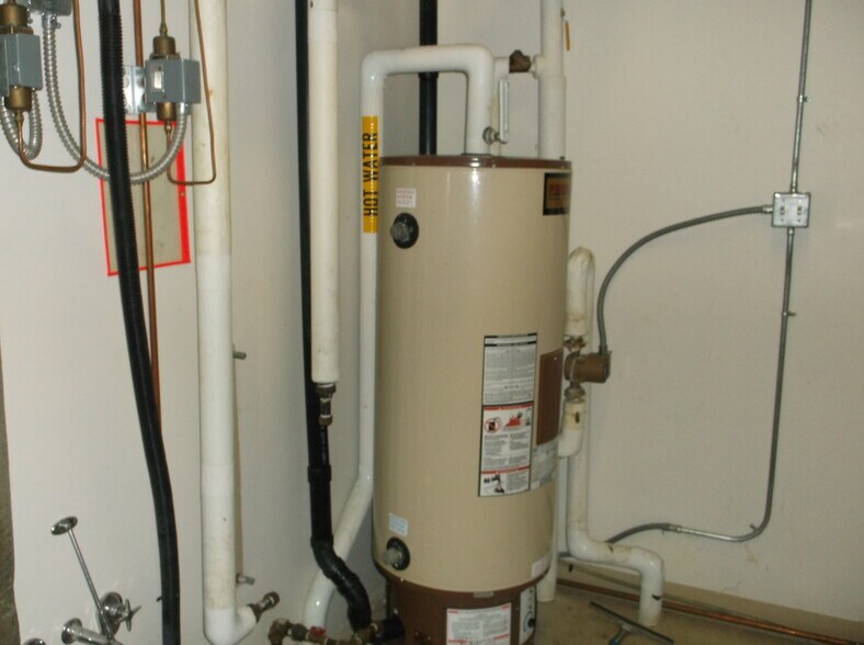 More Photos Of 130 W Larrabee St, Omro Office For Sale