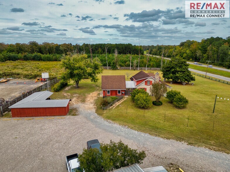 More Photos Of 17466 Benns Church Blvd, Smithfield Freestanding For Sale