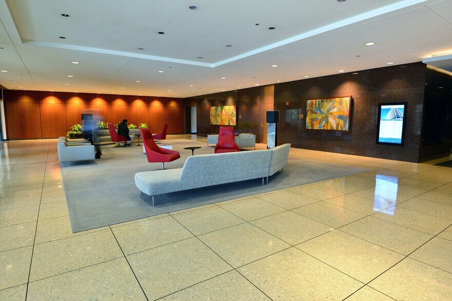 More Photos Of 8745 W Higgins Rd, Chicago Office For Sale
