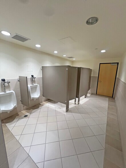 More Photos Of 6550 Hollister Ave, Goleta Office For Lease