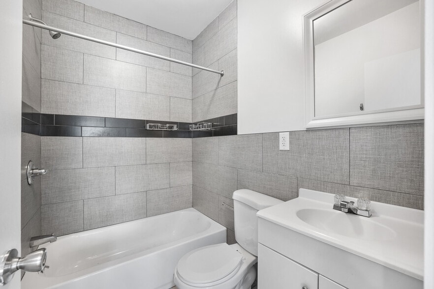 More Photos Of 476 Gates Ave, Brooklyn Apartments For Sale