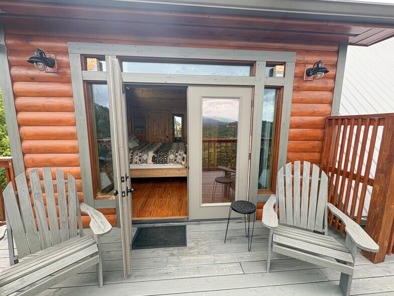 More Photos Of 433 Red Hawk Way, Gatlinburg Specialty For Sale