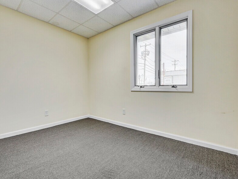 More Photos Of 1919 Deer Park Ave, Deer Park Office For Sale