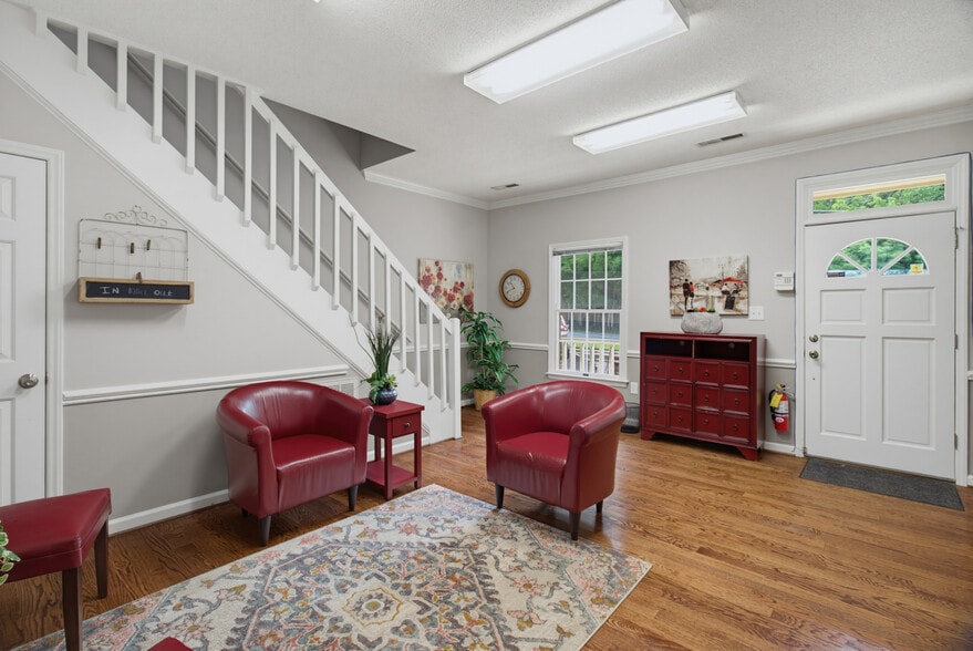 More Photos Of 701 W Main St, Jamestown Office For Sale