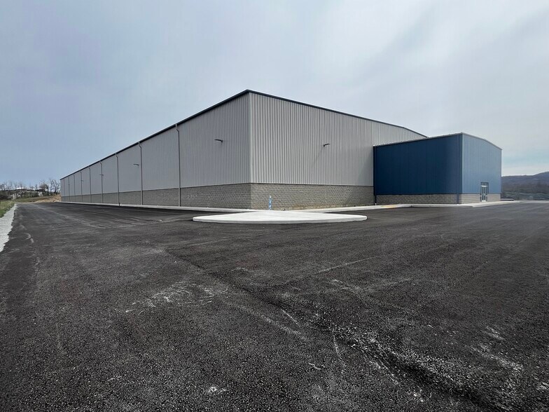 More Photos Of 5 Sandstone way, Dunbar Warehouse For Lease