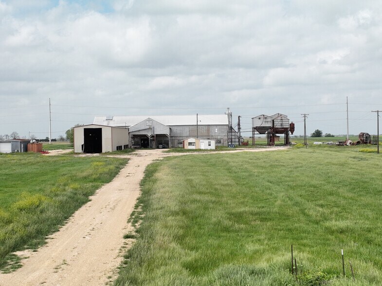 More Photos Of 24301 US-79, Thrall Land For Lease