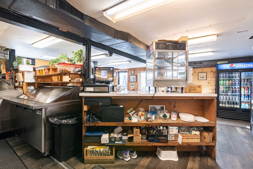 More Photos Of 65 Henry Law Ave, Dover Restaurant For Sale