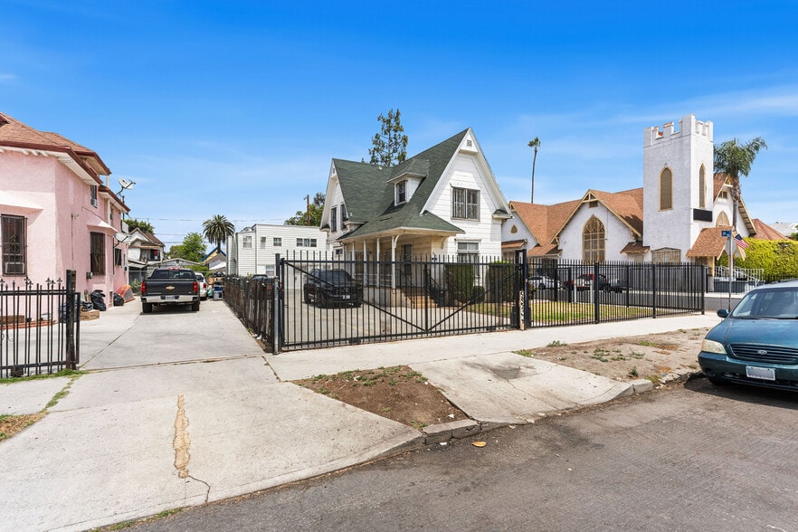 More Photos Of 933 E 28th St, Los Angeles Multifamily For Sale