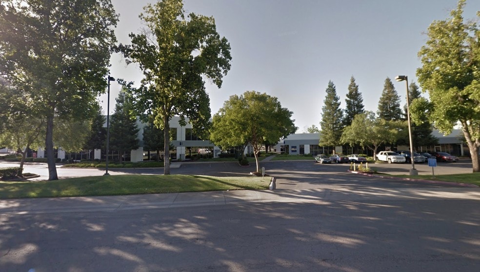 More Photos Of 4612 Roseville Rd, North Highlands Flex For Lease