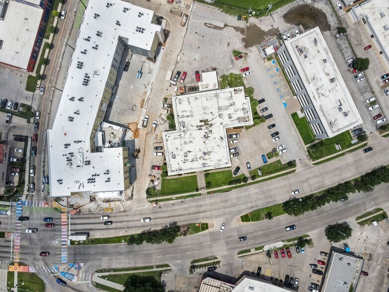 More Photos Of 6430 Hillcroft Ave, Houston Medical For Sale