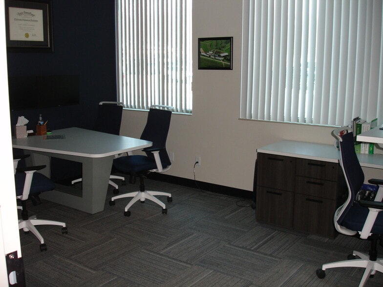 More Photos Of 2700 National Dr, Onalaska Office For Lease