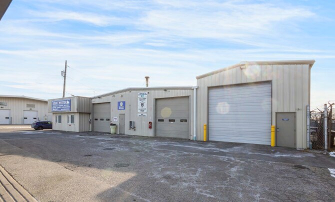 More Photos Of 9 Hylestead St, Providence Service For Sale