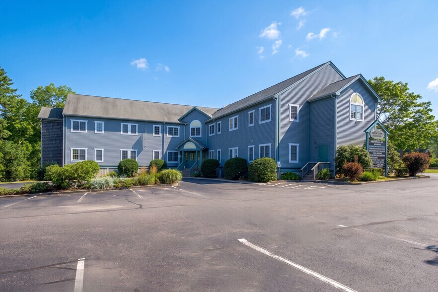 More Photos Of 320 Phillips St, North Kingstown Medical For Sale