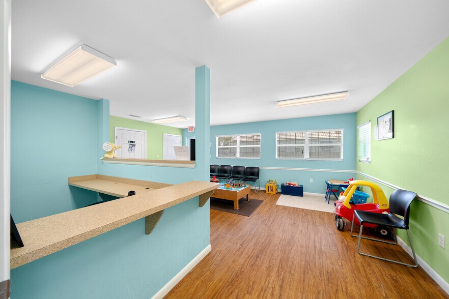 More Photos Of 1415 NW 23rd Ave, Chiefland Medical For Sale