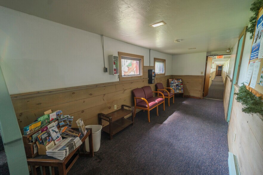 More Photos Of 6 Abroad Rd, West Dover Hotel For Sale