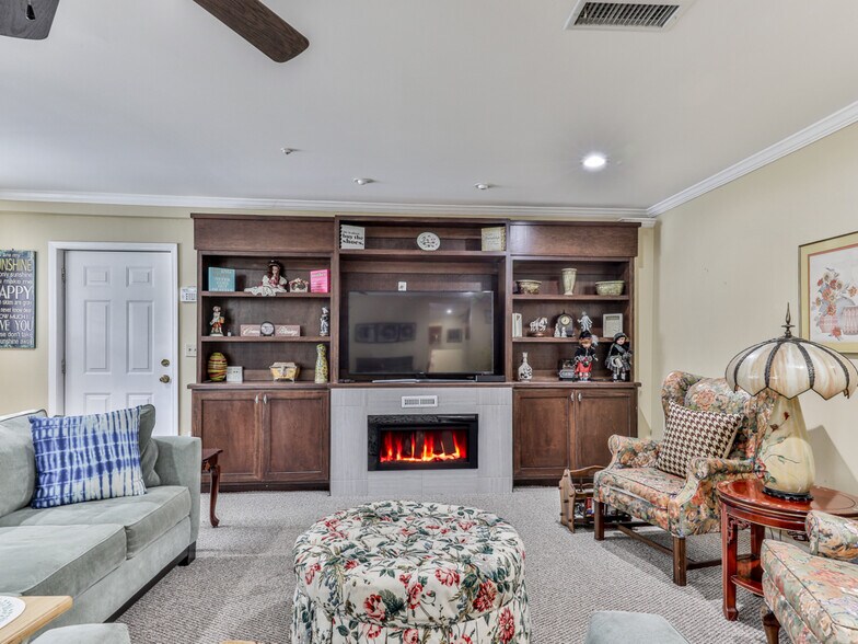 More Photos Of 3605 Shallowford Rd, Marietta Healthcare For Sale