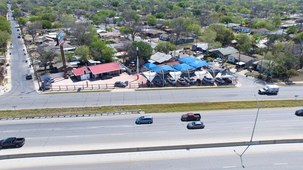 More Photos Of 738 W Harlan Ave, San Antonio Freestanding For Sale