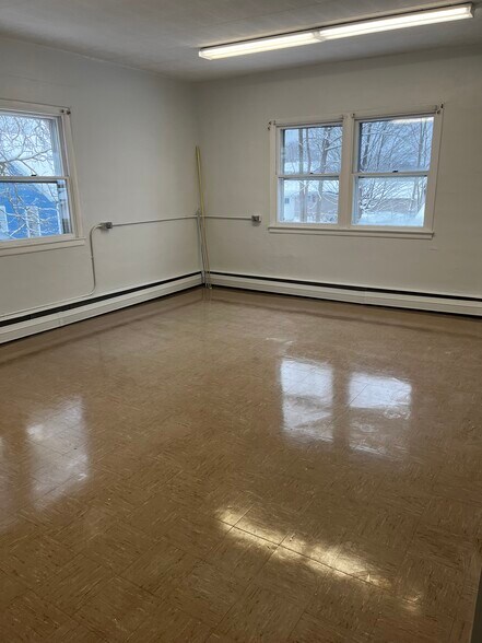 More Photos Of 49 Jefferson St, Phoenix Specialty For Lease