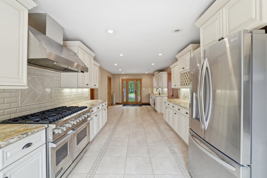 More Photos Of 1015 PA-390, Greentown Specialty For Sale