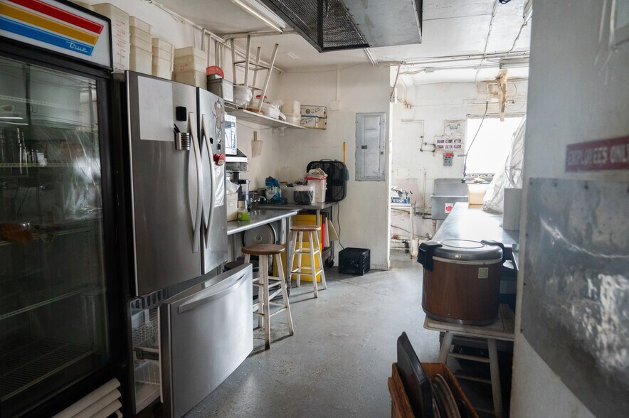 More Photos Of 3616 W Paxton Ave, Tampa Restaurant For Sale