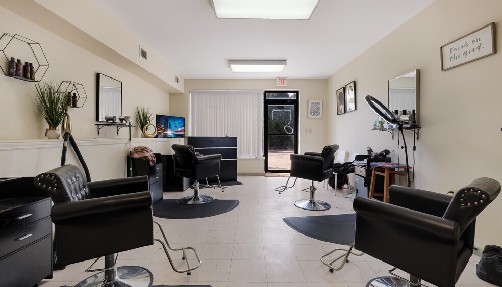 More Photos Of 835 Glenside Ave, Wyncote Unknown For Sale