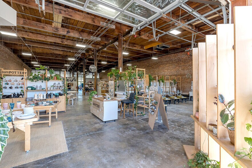 More Photos Of 1320 Hampton Avenue Ext, Greenville Storefront Retail Office For Lease